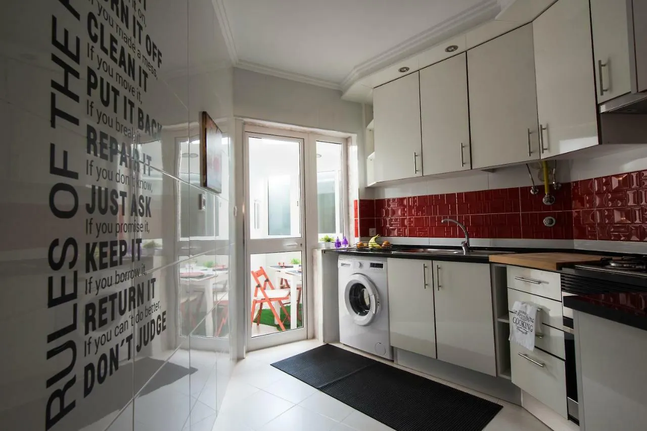Lisbon Zoo House Apartment
